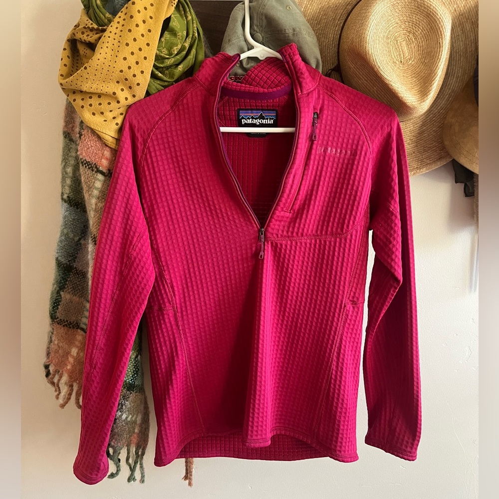 Patagonia Women’s R1 Quarter Zip Fleece